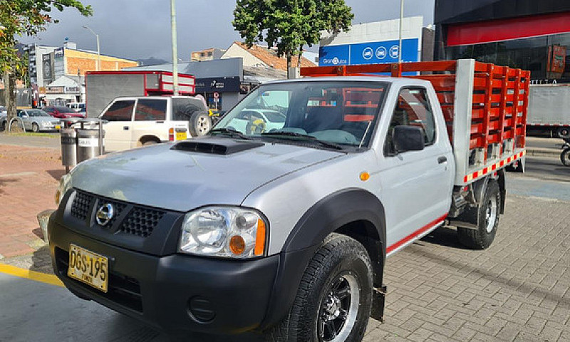 Nissan Frontier D22 ...