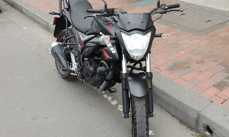 Motocicleta Gixxer 1...