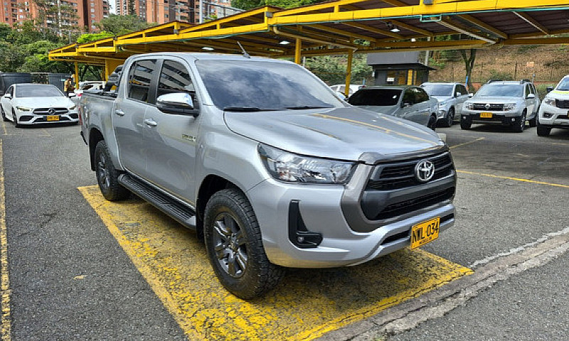 Toyota Hilux 2.4 Sr ...