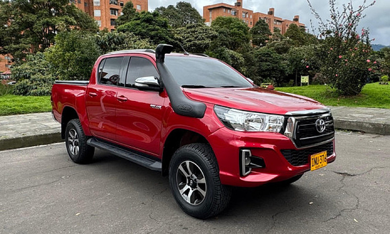 Toyota Hilux 2.8 Srx...