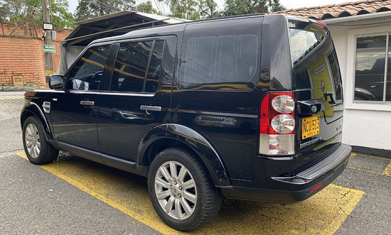 Land Rover Discovery...