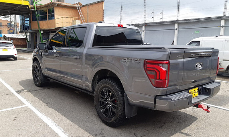 Ford F-150 Platinum ...