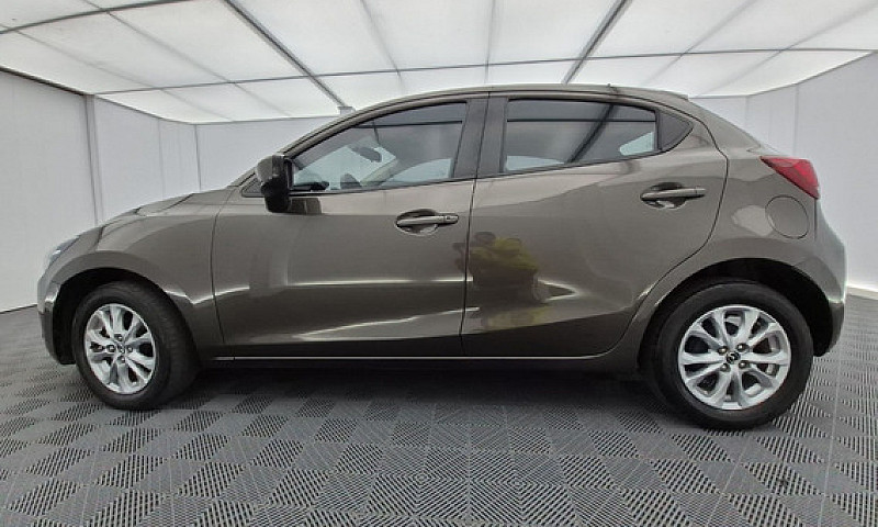 Mazda 2 1.5 Touring...