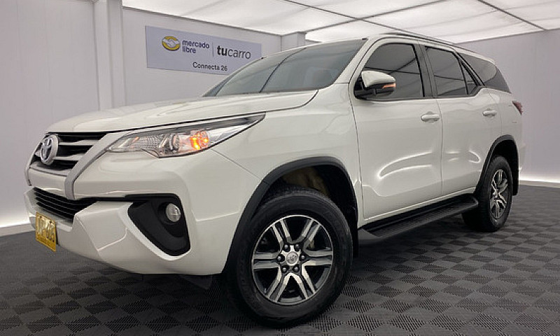 Toyota Fortuner 2.4 ...