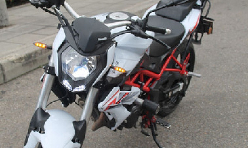 Benelli Tnt150I, Mod...