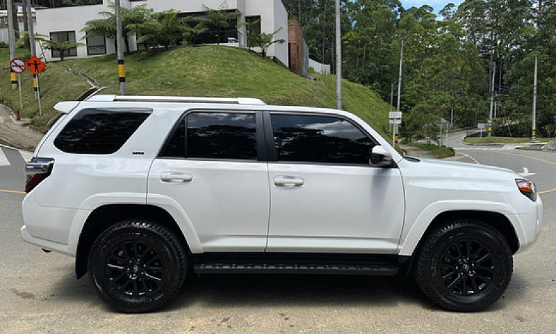 Toyota 4Runner 4.0 S...