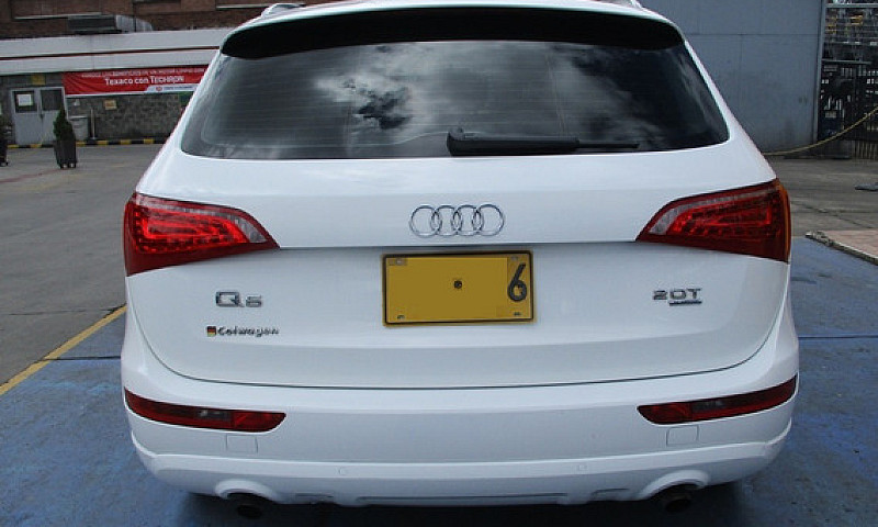 Audi Q5 Luxury 4X4 2...
