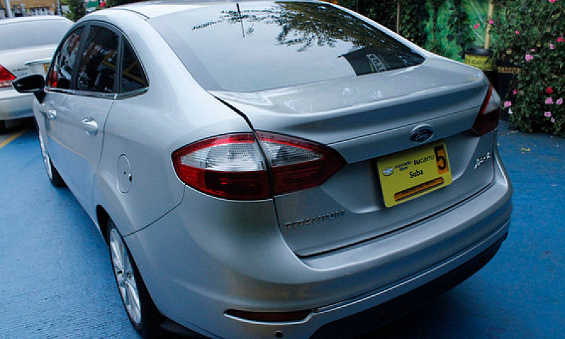Ford Fiesta 1.6 Tita...