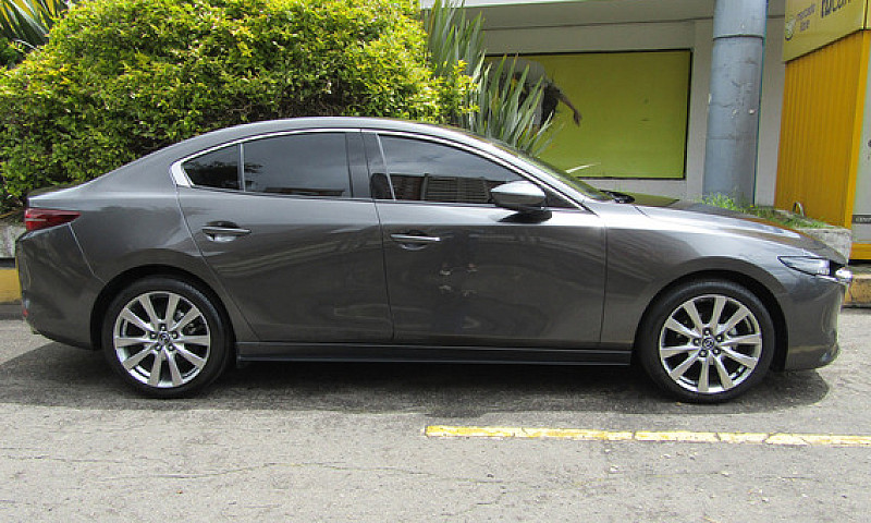 Mazda 3 2.0 Grand To...
