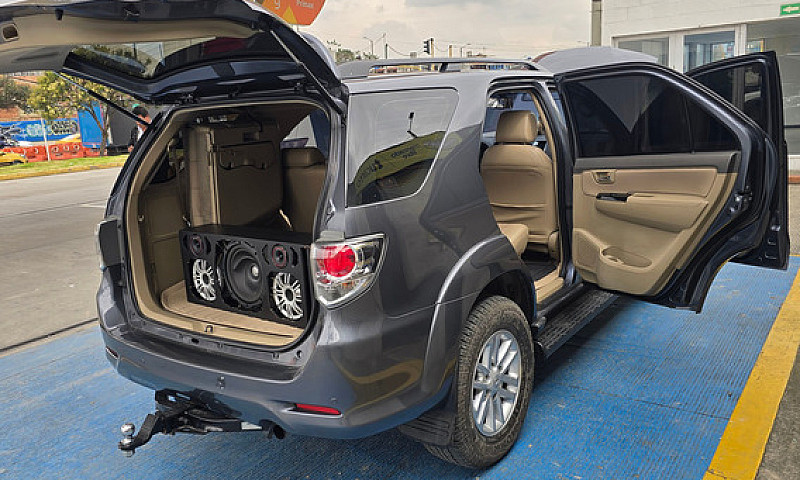 Toyota Fortuner 3.0 ...