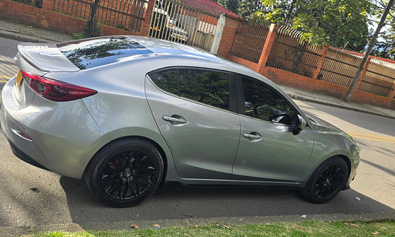 Mazda 3 2.0 Grand To...