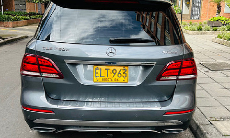 Mercedes-Benz Clase ...