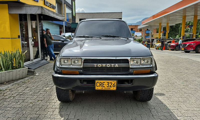 Toyota Land Cruiser ...