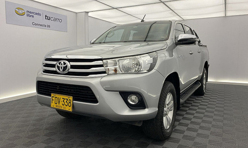 Toyota Hilux 2.8L...