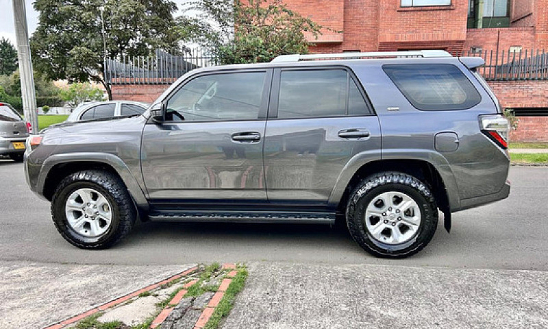 Toyota 4Runner 4.0 S...