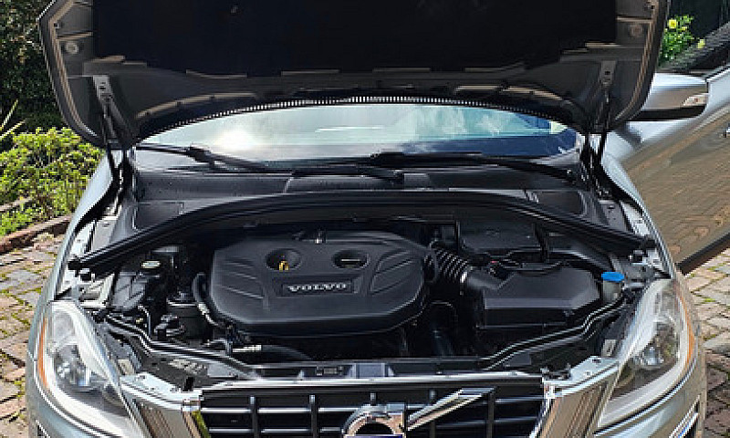 Volvo Xc60 2.0 T5 Fw...