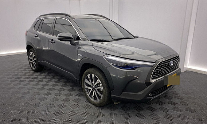 Toyota Corolla Cross...