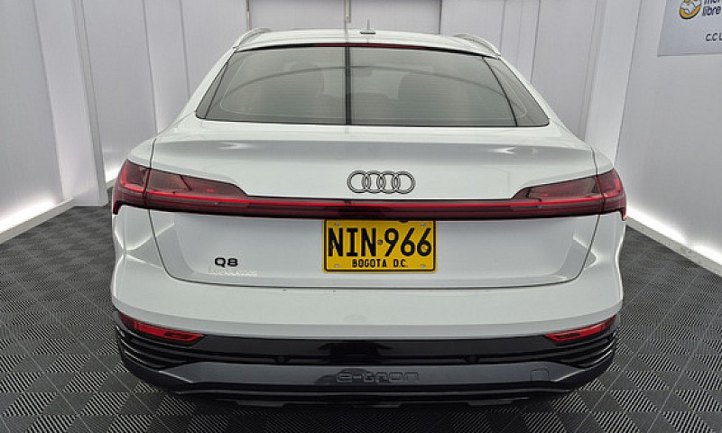 Audi Q8 E-Tron 0.0 Q...