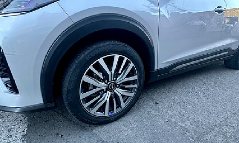 Nissan Kicks Play 1....