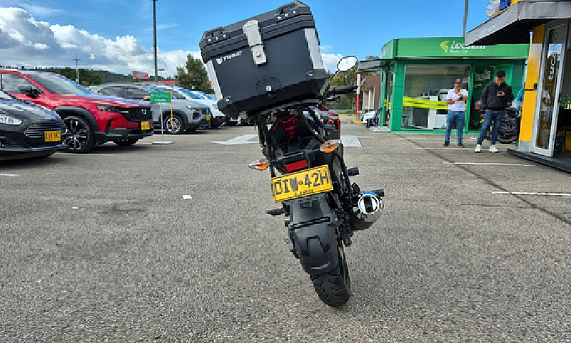 Honda Xblade ...