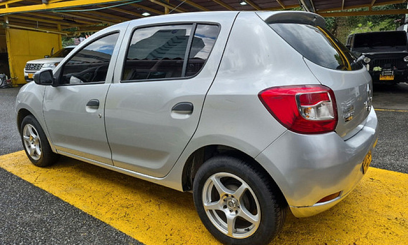 Renault Sandero 1.6 ...