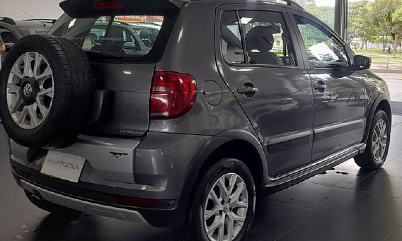 Volkswagen Cross Fox...