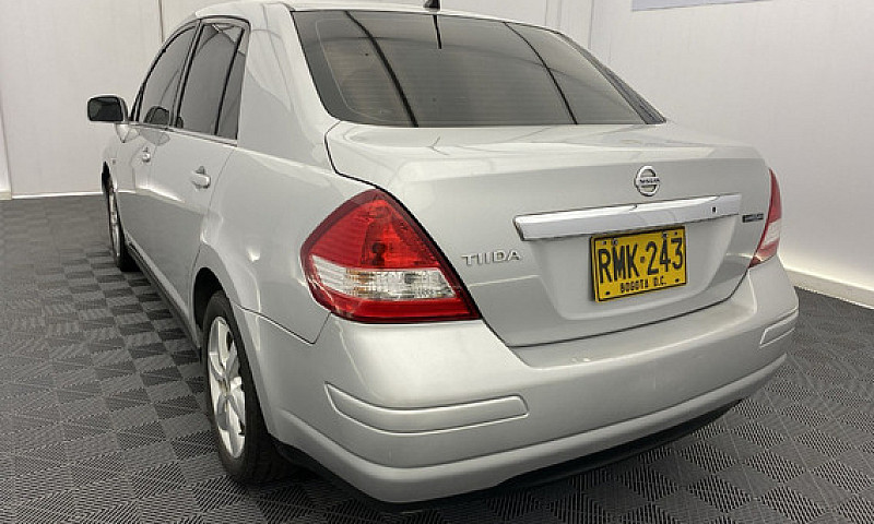 Nissan Tiida 1.8 Pre...