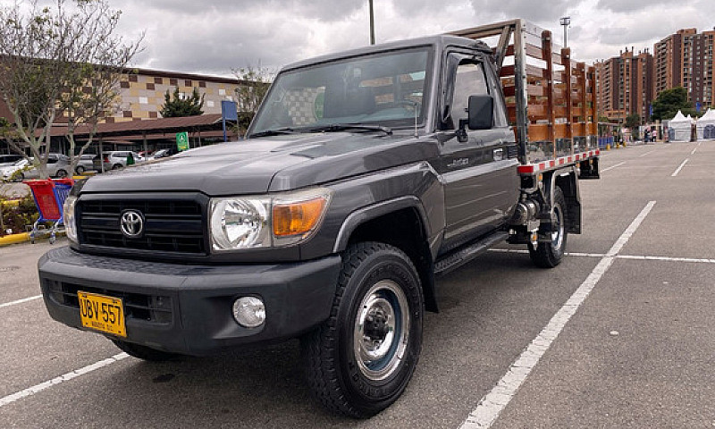 Toyota Land Cruiser ...