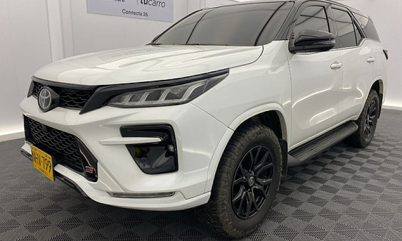 Toyota Fortuner Gr-S...