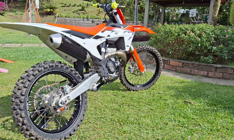Ktm 350Sxf -Modelo 2...