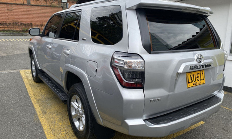 Toyota 4Runner 4.0 S...