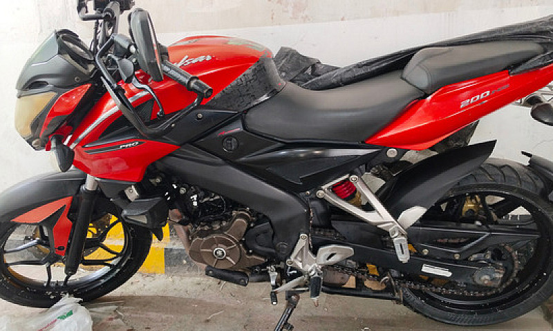 Pulsar Ns 200 Pro...