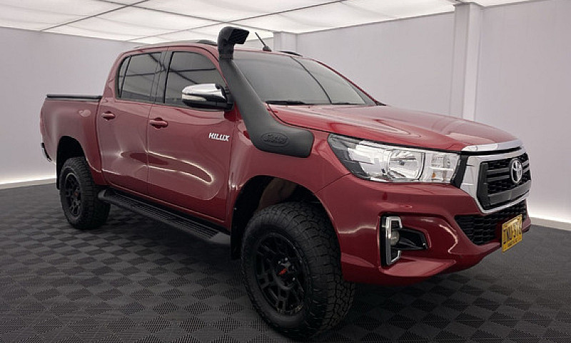 Toyota Hilux 2.8 Srx...
