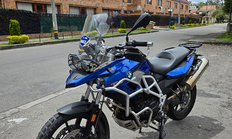 Hermosa Moto Doble P...