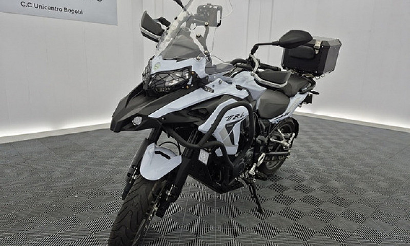 Benelli Trk 502...