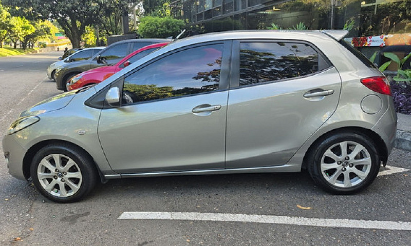 Mazda 2 1.5 15Ha1C A...