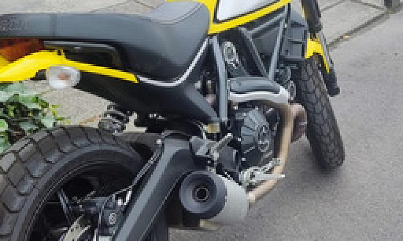 Ducati Scrambler 800...