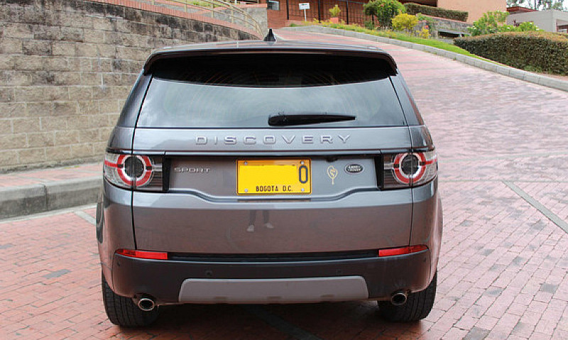 Land Rover Discovery...