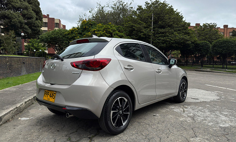 Mazda 2 Sport Grand ...