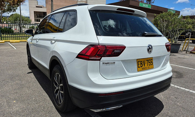 Volkswagen Tiguan Al...