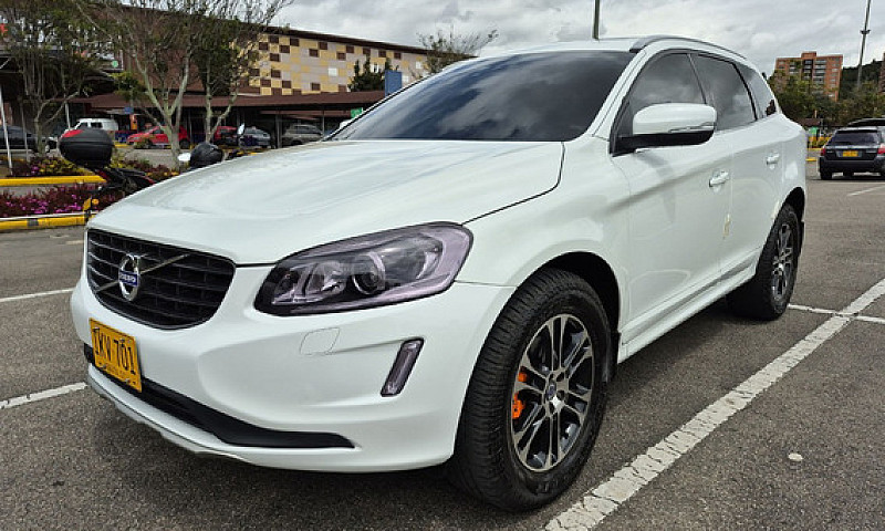 Volvo Xc60 2.5 T5  S...