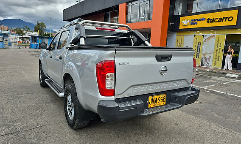 Nissan Frontier 2.5 ...