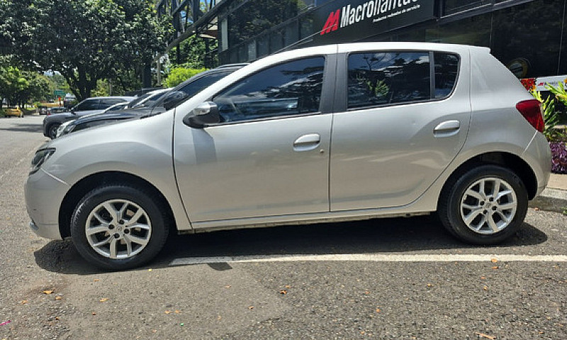 Renault Sandero 1.6 ...