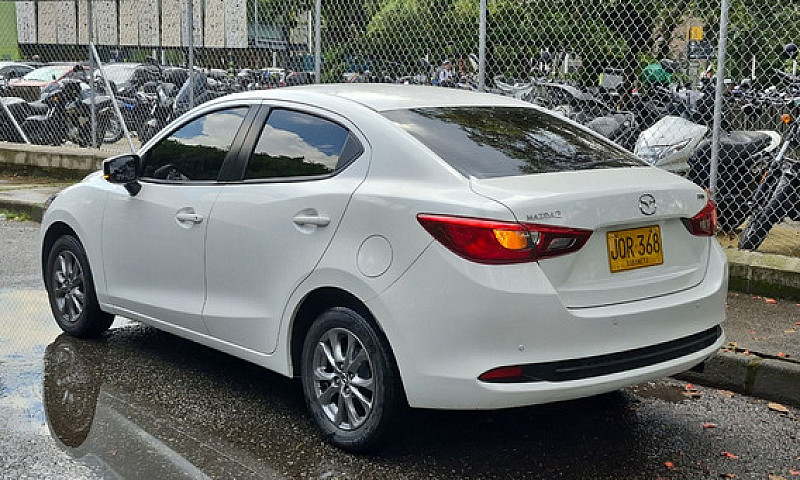 Mazda 2 1.5 Prime At...