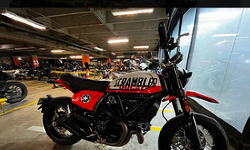 Scrambler Urban...