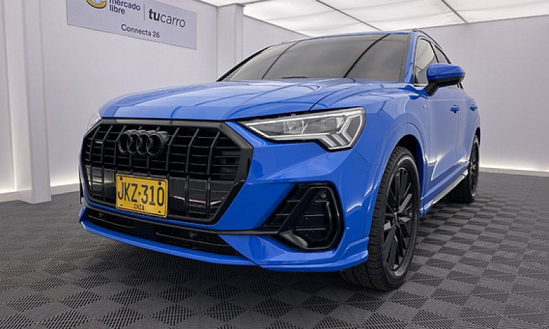 Audi Q3 ...