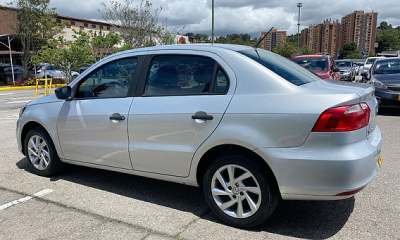 Volkswagen Voyage 1....
