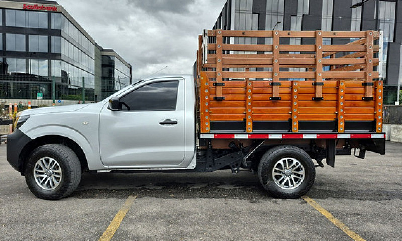 Nissan Frontier 2.5 ...