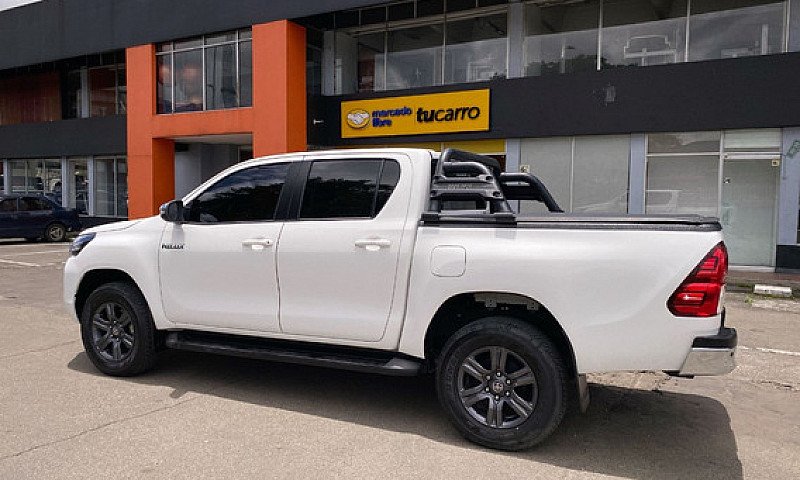 Toyota Hilux 2.7 Gas...