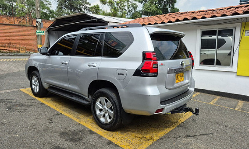 Toyota Prado 2.8 Tx-...